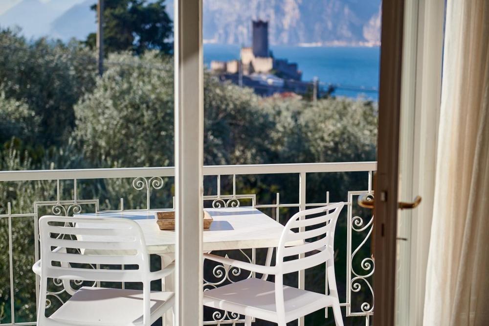 La Pervinca Apartments Malcesine Exterior photo